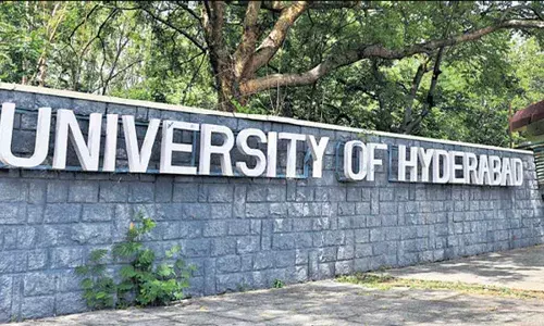 HCU : హెచ్సీయూలో ఉన్న భూములెన్ని.. దేనికి ఎన్ని ఎకరాలో తెలుసా? HCU : హెచ్సీయూలో ఉన్న భూములెన్ని.. దేనికి ఎన్ని ఎకరాలో తెలుసా?