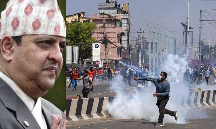 Nepal: అతడినే కోరుకుంటున్న నేపాలీయులు.. తిరిగి అధికారం చేపట్టాలని నిరసనలు.. Nepal: అతడినే కోరుకుంటున్న నేపాలీయులు.. తిరిగి అధికారం చేపట్టాలని నిరసనలు..