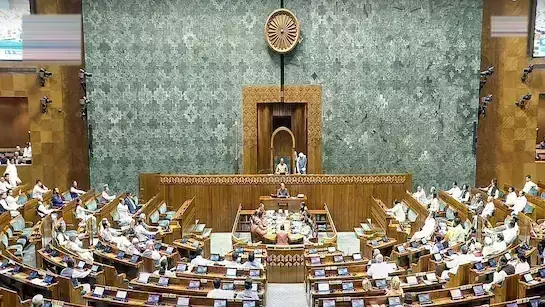 Waqf Bill: పార్లమెంట్ ముందుకు నేడు వక్ఫ్ బిల్లు..వ్యూహ రచనలో   అధికార, ప్రతిపక్ష పార్టీలు