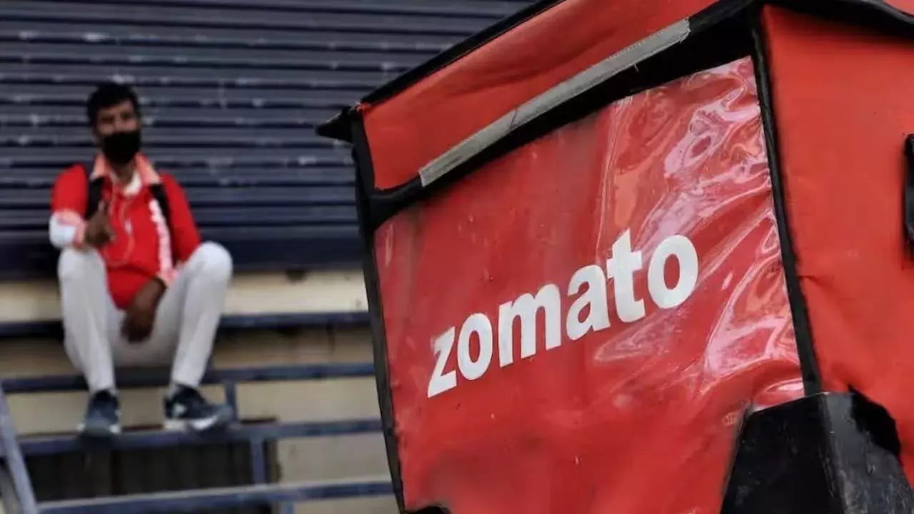 Zomato Lays Off : 500 మంది ఉద్యోగులను తొలగించిన జొమాటో Zomato Lays Off : 500 మంది ఉద్యోగులను తొలగించిన జొమాటో