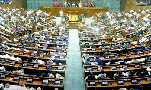 Lok Sabha : రాజ్యసభ ముందుకు వక్ఫ్ బిల్లు.. లోక్ సభలో ఏం జరిగిందంటే? Lok Sabha : రాజ్యసభ ముందుకు వక్ఫ్ బిల్లు.. లోక్ సభలో ఏం జరిగిందంటే?