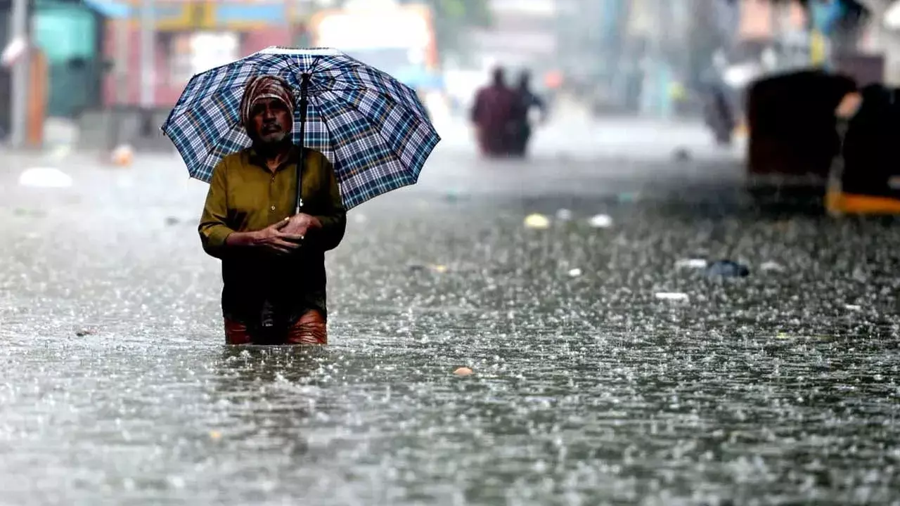 Hyderabad Rainfall : హైదరాబాద్ వ్యాప్తంగా రికార్డుస్థాయి వర్షపాతం Hyderabad Rainfall : హైదరాబాద్ వ్యాప్తంగా రికార్డుస్థాయి వర్షపాతం