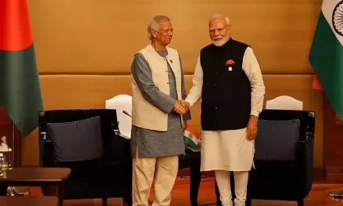 Mohammad Yunus: బంగ్లాదేశ్ నేత యూనుస్తో ప్రధాని మోదీ భేటీ Mohammad Yunus: బంగ్లాదేశ్ నేత యూనుస్తో ప్రధాని మోదీ భేటీ