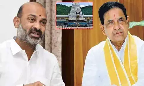 Bandi Sanjay : కరీంనగర్లో వేంకటేశ్వర స్వామి ఆలయం నిర్మించండి: బండి సంజయ్ Bandi Sanjay : కరీంనగర్లో వేంకటేశ్వర స్వామి ఆలయం నిర్మించండి: బండి సంజయ్