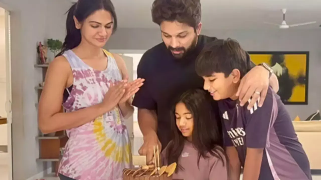Allu Arjun Birthday : అల్లు అర్జున్ బర్త్ డే.. ఇంట్లో సెలబ్రేషన్స్ Allu Arjun Birthday : అల్లు అర్జున్ బర్త్ డే.. ఇంట్లో సెలబ్రేషన్స్