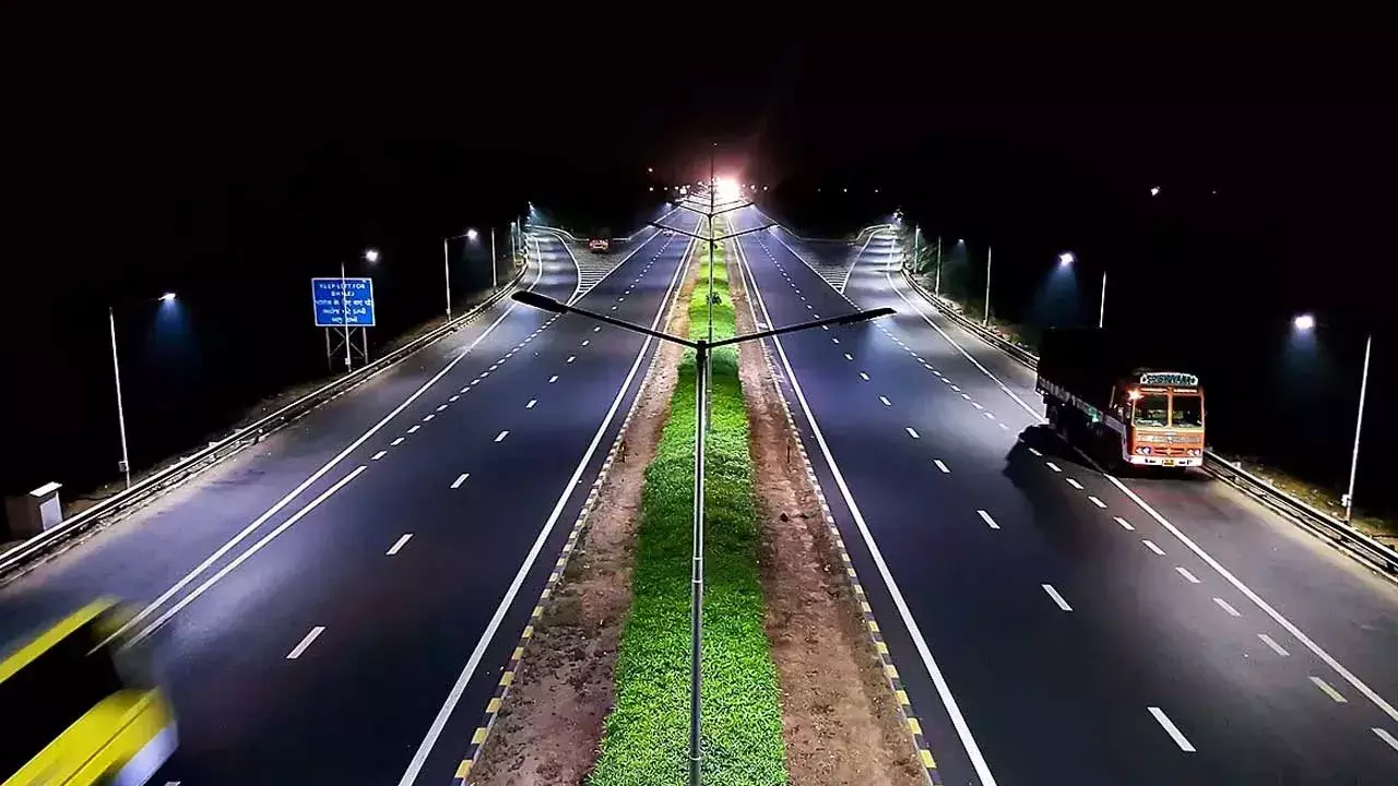 Greenfield Highway : హైదరాబాద్ టు అమరావతి గ్రీన్ ఫీల్డ్ హైవే Greenfield Highway : హైదరాబాద్ టు అమరావతి గ్రీన్ ఫీల్డ్ హైవే