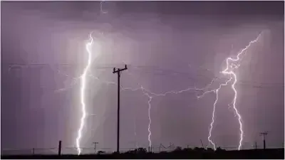 Bihar : బీహార్లో పిడుగుల వాన.. 13 మంది మృతి Bihar : బీహార్లో పిడుగుల వాన.. 13 మంది మృతి