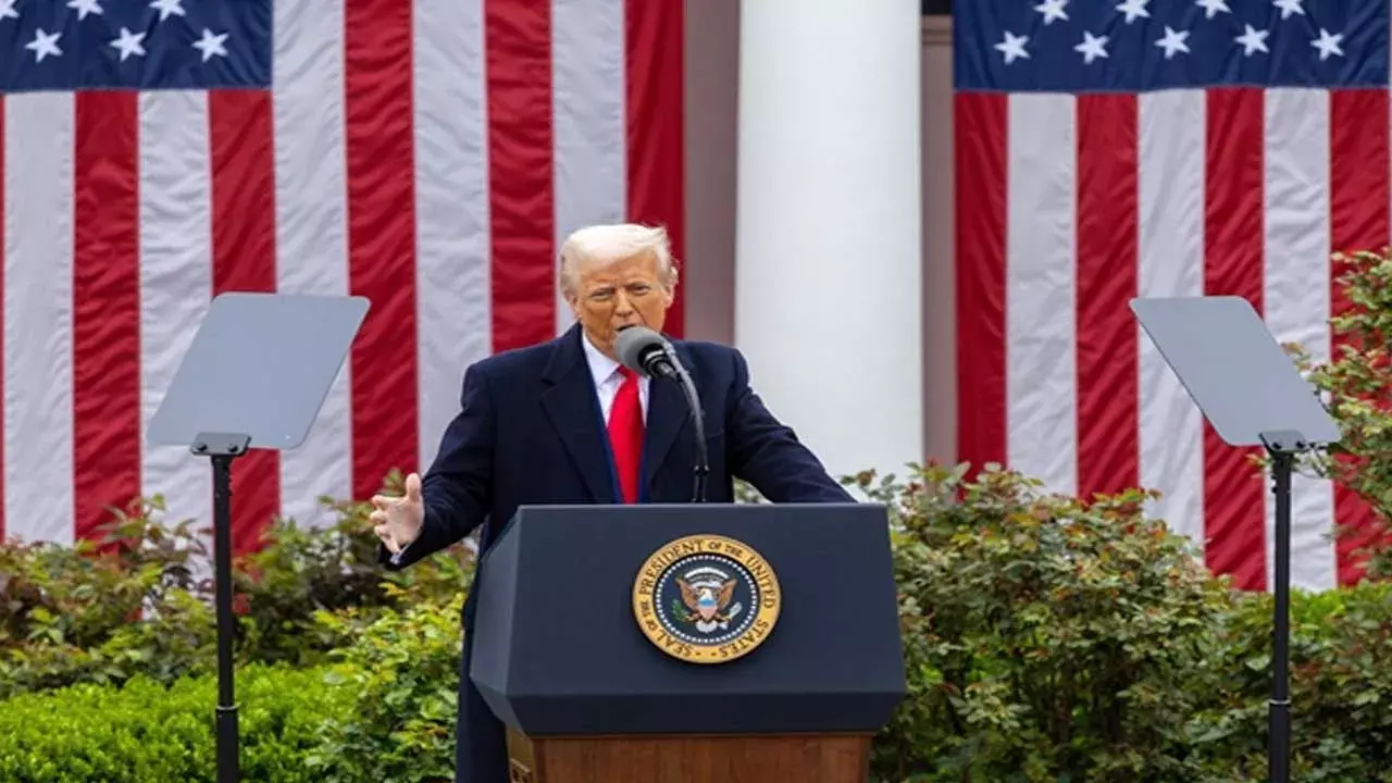 Trump : ప్రపంచ దేశాలు తమను దోచుకుంటున్నాయి : ట్రంప్ Trump : ప్రపంచ దేశాలు తమను దోచుకుంటున్నాయి : ట్రంప్