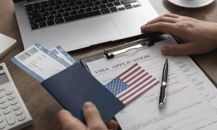 America: ఇష్టం వచ్చినట్లు పోస్టులు పెడితే వీసా రిజెక్ట్.. ట్రంప్ ప్రభుత్వం స్ట్రాంగ్ వార్నింగ్.. America: ఇష్టం వచ్చినట్లు పోస్టులు పెడితే వీసా రిజెక్ట్.. ట్రంప్ ప్రభుత్వం స్ట్రాంగ్ వార్నింగ్..
