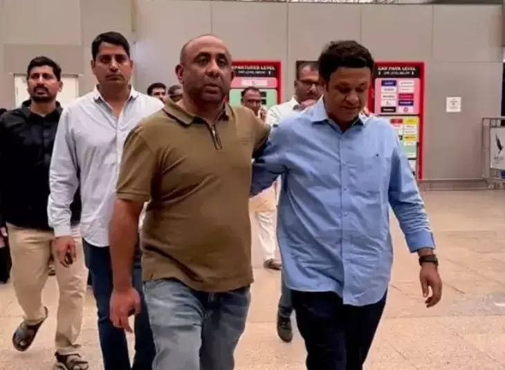 TG: మాజీ ఎమ్మెల్యే బీఆర్ఎస్ నేత షకీల్ అరెస్ట్ TG: మాజీ ఎమ్మెల్యే బీఆర్ఎస్ నేత షకీల్ అరెస్ట్