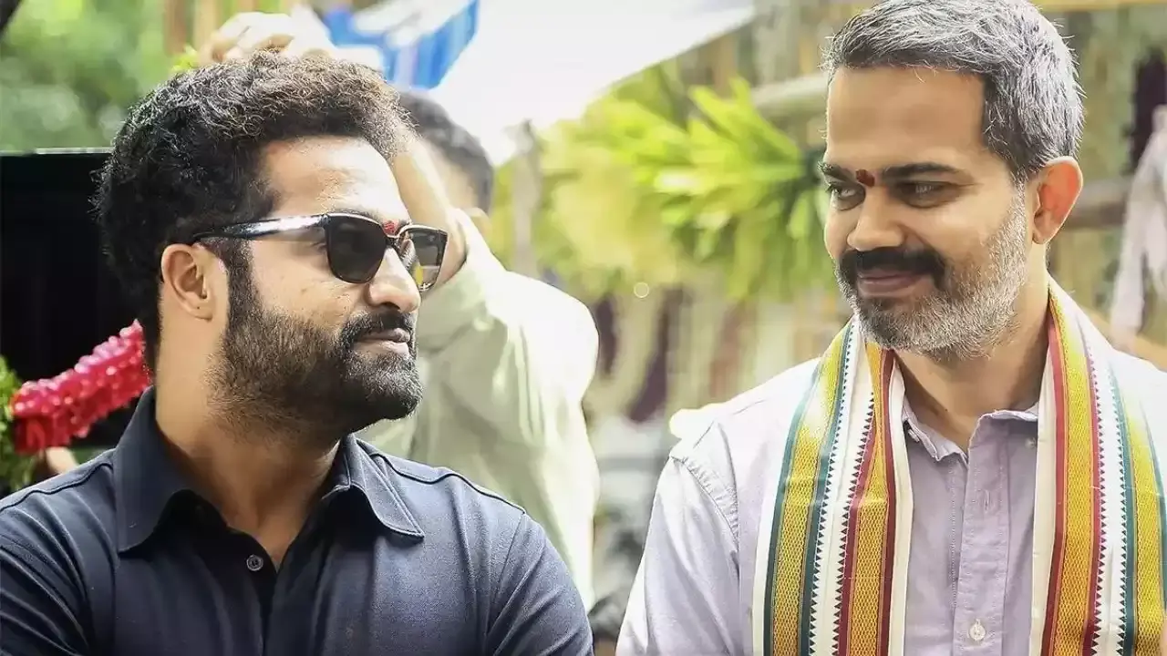 NTRNeel :  రికార్డుల వేట మొదలుపెట్టిన ఎన్టీఆర్, ప్రశాంత్ నీల్ NTRNeel :  రికార్డుల వేట మొదలుపెట్టిన ఎన్టీఆర్, ప్రశాంత్ నీల్