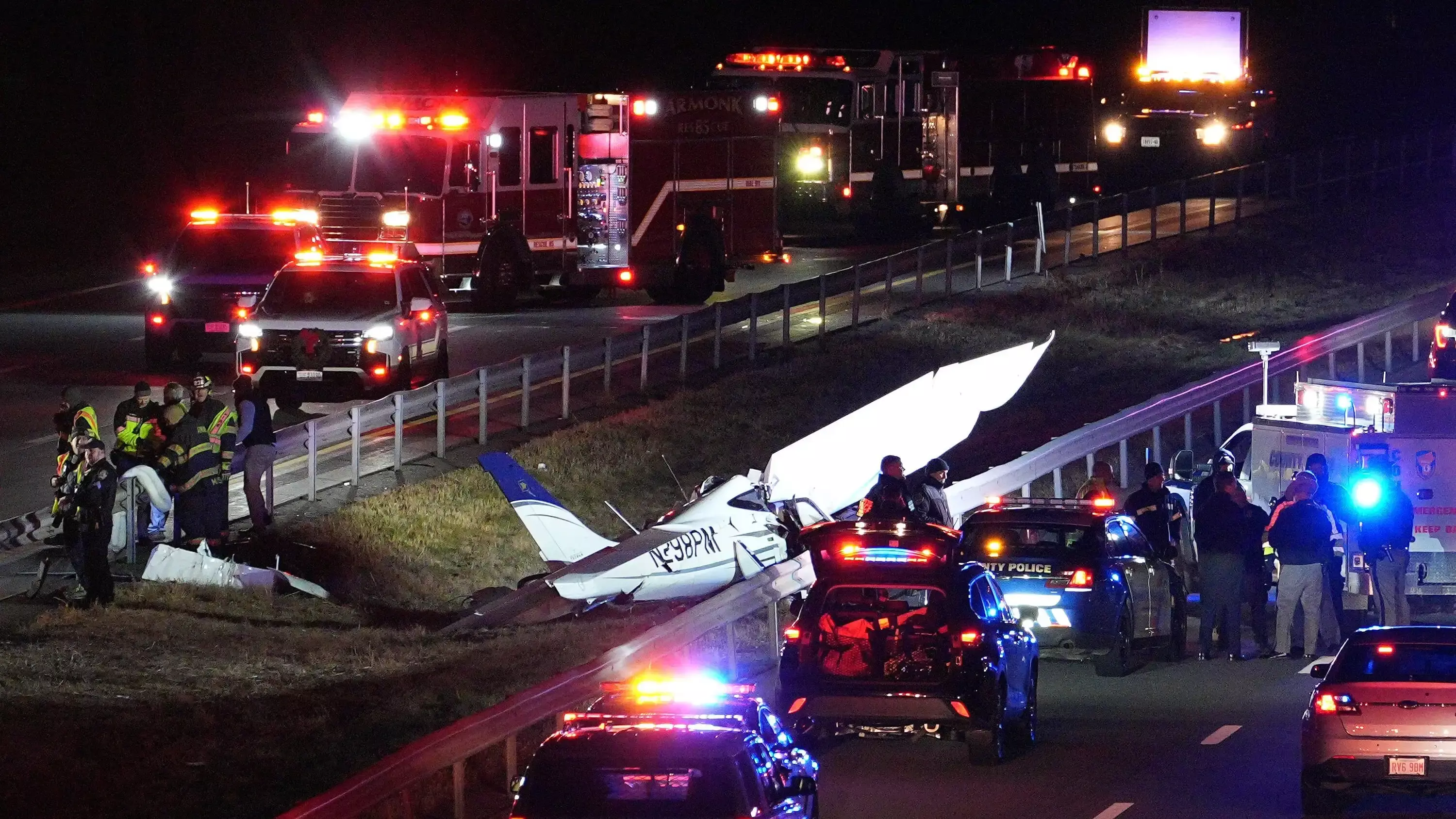 US Plane Crash: అమెరికాలో మరో విమాన ప్రమాదం US Plane Crash: అమెరికాలో మరో విమాన ప్రమాదం