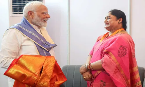 Karnam Malleswari : ప్రధాని మోడీతో మల్లీశ్వరి భేటీ.. కీలక పదవి ఖాయమంటూ వార్తలు Karnam Malleswari : ప్రధాని మోడీతో మల్లీశ్వరి భేటీ.. కీలక పదవి ఖాయమంటూ వార్తలు