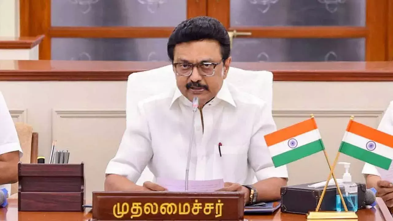 CM Stalin : తమిళంలోనే సంతకాలు చేయండి!.. ఉద్యోగులకు స్టాలిన్ ఆదేశాలు CM Stalin : తమిళంలోనే సంతకాలు చేయండి!.. ఉద్యోగులకు స్టాలిన్ ఆదేశాలు