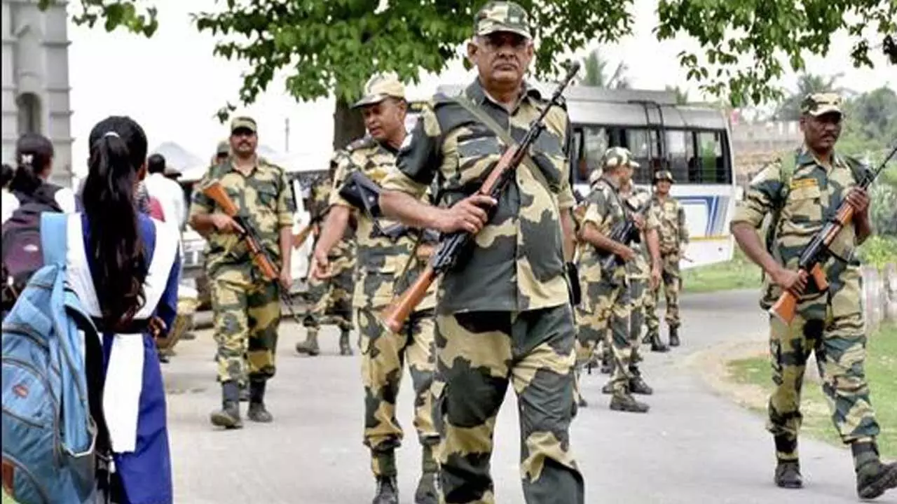 Bengal Government : ముర్షీదాబాద్లో పరిస్థితి అదుపులోనే ఉంది : బెంగాల్ ప్రభుత్వం Bengal Government : ముర్షీదాబాద్లో పరిస్థితి అదుపులోనే ఉంది : బెంగాల్ ప్రభుత్వం