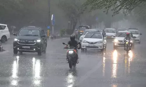 కోస్తా ఆంధ్ర, రాయలసీమలో భారీ వర్ష సూచన.. వాతావరణ శాఖ హెచ్చరిక జారీ