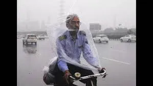 Hyderabad:  భారీ వర్షానికి హైదరాబాద్ అతలాకుతలం Hyderabad:  భారీ వర్షానికి హైదరాబాద్ అతలాకుతలం