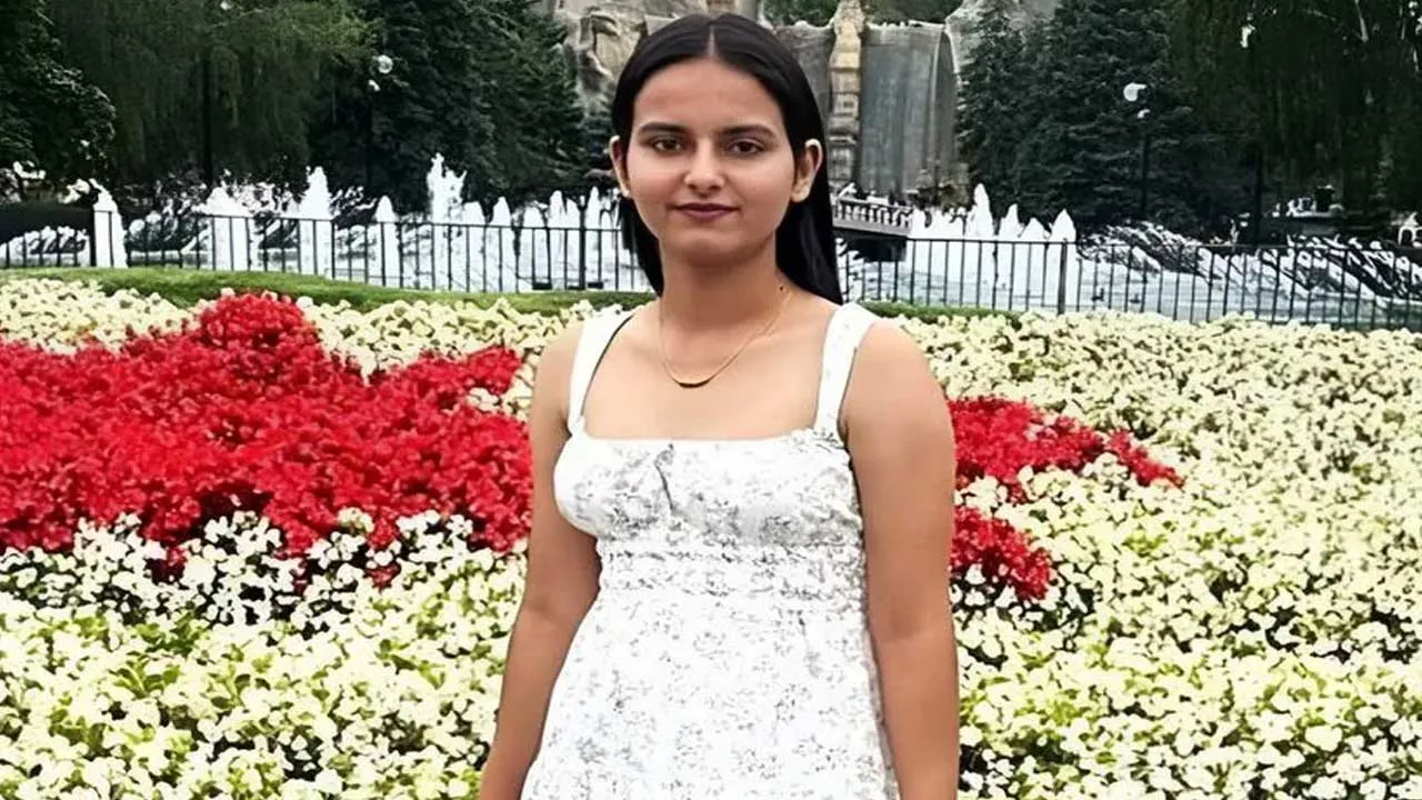 Canada : అనుకోకుండా బుల్లెట్ తగిలి ఇండియన్ స్టూడెంట్ స్పాట్ డెడ్ Canada : అనుకోకుండా బుల్లెట్ తగిలి ఇండియన్ స్టూడెంట్ స్పాట్ డెడ్