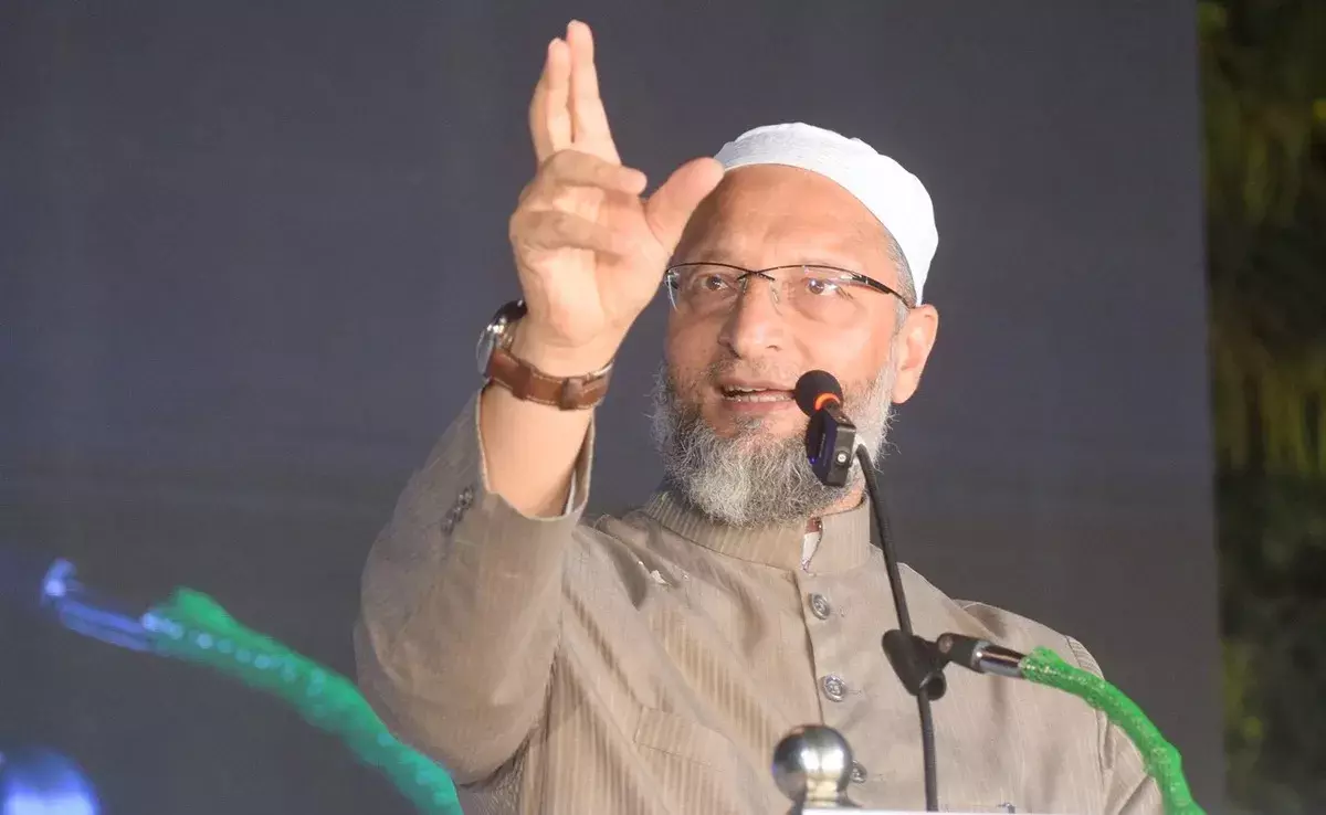 QWAISI: ప్రధాని మోదీపై ఓవైసీ ఘాటు వ్యాఖ్యలు QWAISI: ప్రధాని మోదీపై ఓవైసీ ఘాటు వ్యాఖ్యలు