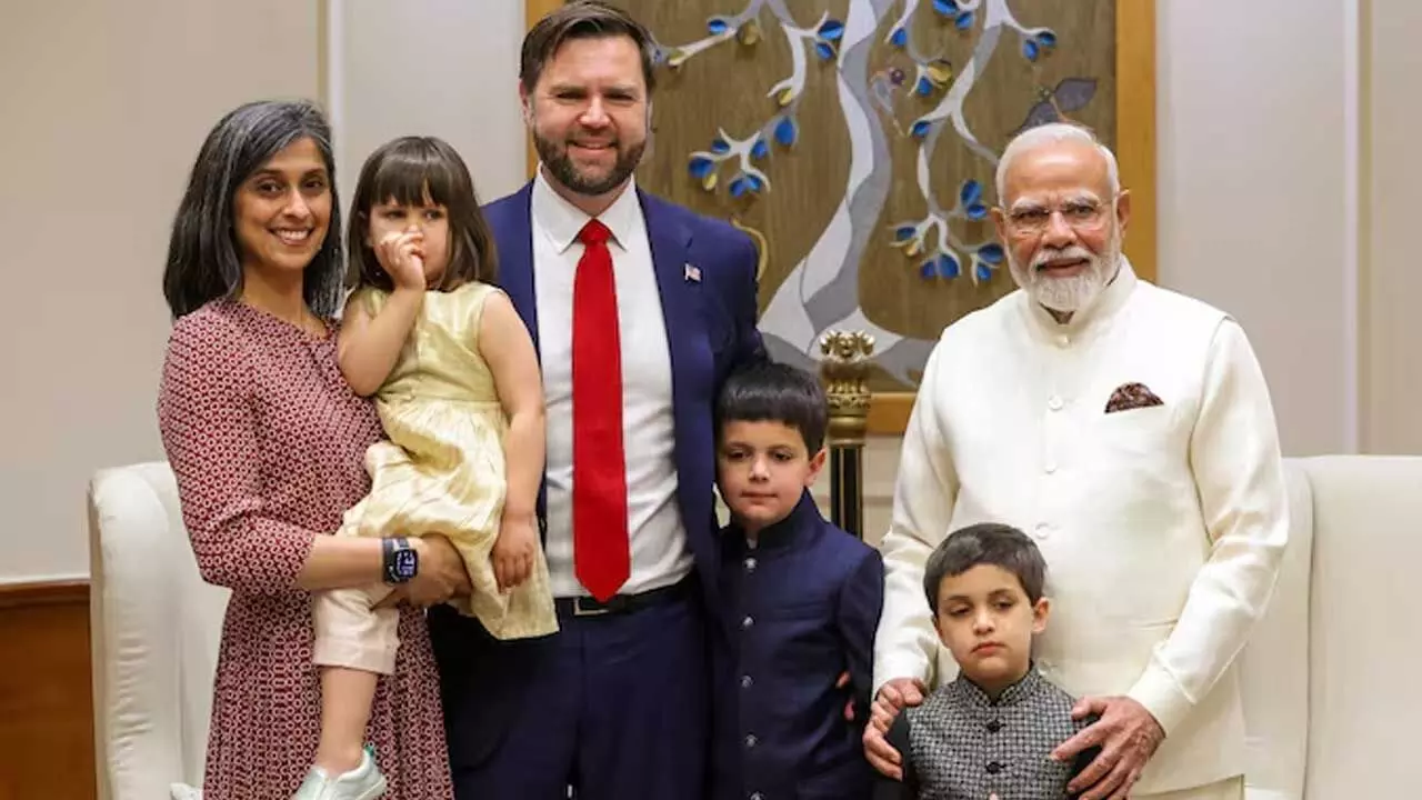 US Vice President : ఇండియాలో జేడీ వాన్స్, ఉషా వాన్స్.. ప్రధానితో భేటీపై ఆసక్తి US Vice President : ఇండియాలో జేడీ వాన్స్, ఉషా వాన్స్.. ప్రధానితో భేటీపై ఆసక్తి