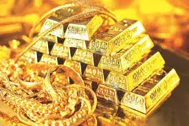 GOLD: అక్షరాల లక్ష పలుకుతున్న బంగారం
