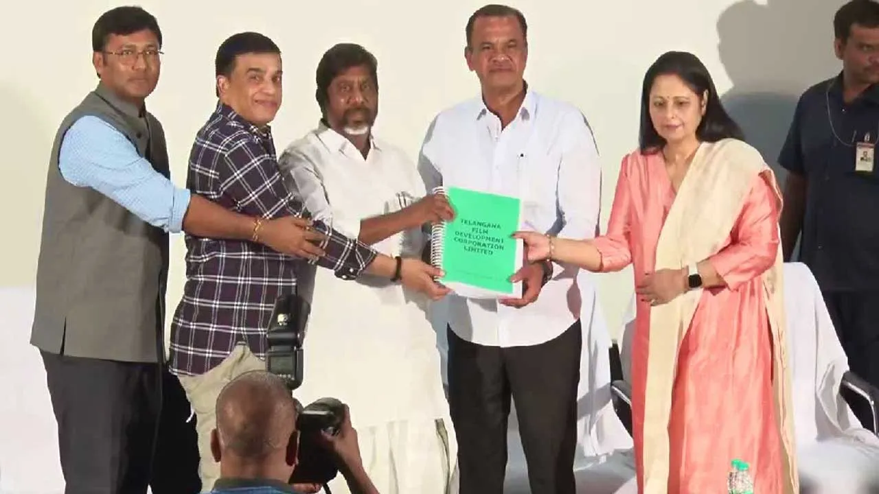 Gaddar Awards Ceremony : జూన్ 14న గద్దర్ అవార్డుల ప్రదానం.. కేటగిరీలు ఇవే Gaddar Awards Ceremony : జూన్ 14న గద్దర్ అవార్డుల ప్రదానం.. కేటగిరీలు ఇవే