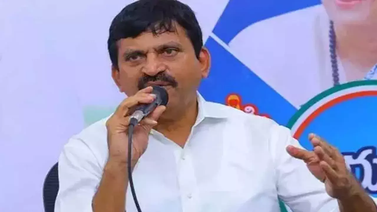 Minister Ponguleti : వచ్చేనెల నుంచి గ్రామ పరిపాలనా అధికారులు : మంత్రి పొంగులేటి Minister Ponguleti : వచ్చేనెల నుంచి గ్రామ పరిపాలనా అధికారులు : మంత్రి పొంగులేటి