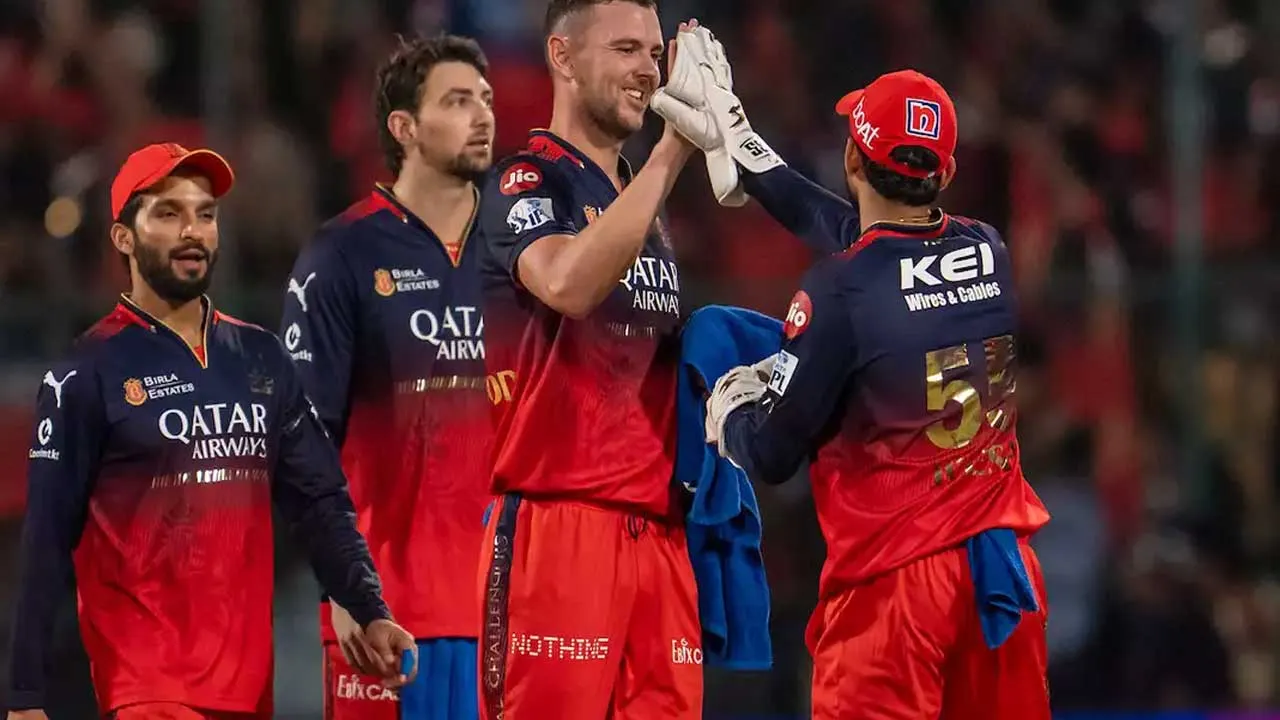 IPL 2025 : RCB సూపర్ విక్టరీ.. మలుపు తిప్పిన రివ్యూ IPL 2025 : RCB సూపర్ విక్టరీ.. మలుపు తిప్పిన రివ్యూ