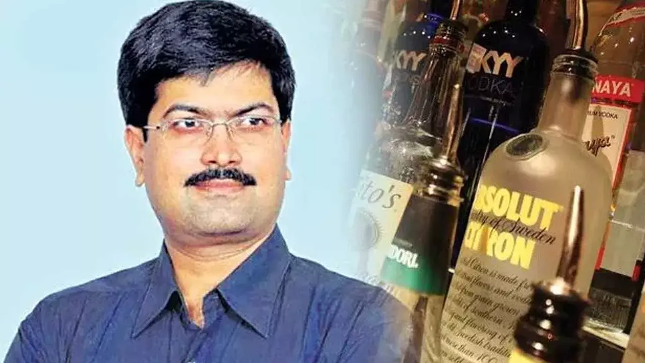 AP Liquor Scam : ఏపీ మద్యం కుంభకోణంలో ఏ6 అరెస్ట్ AP Liquor Scam : ఏపీ మద్యం కుంభకోణంలో ఏ6 అరెస్ట్