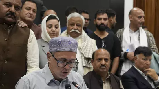 Omar Abdullah: పాకిస్తాన్ ప్రధాని వ్యాఖ్యలపై తీవ్రంగా మండిపడిన జమ్మూ సీఎం ఒమర్ అబ్దుల్ Omar Abdullah: పాకిస్తాన్ ప్రధాని వ్యాఖ్యలపై తీవ్రంగా మండిపడిన జమ్మూ సీఎం ఒమర్ అబ్దుల్