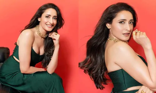 Pragya Jaiswal : వాలుకళ్లతో వయ్యారంగా.. కుర్రాళ్ల మతి పోగొడుతున్న ప్రగ్యా Pragya Jaiswal : వాలుకళ్లతో వయ్యారంగా.. కుర్రాళ్ల మతి పోగొడుతున్న ప్రగ్యా