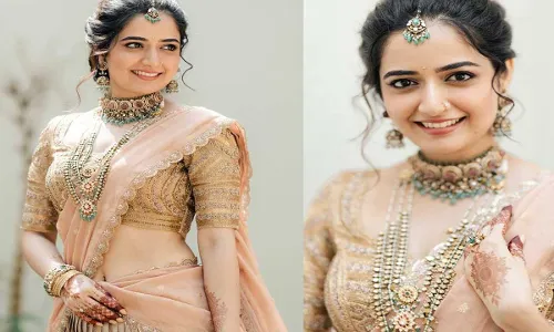 Ashika Ranganath : ట్రెడీషన ల్ వేర్లో ఆషిక మెస్మరైజ్ Ashika Ranganath : ట్రెడీషన ల్ వేర్లో ఆషిక మెస్మరైజ్