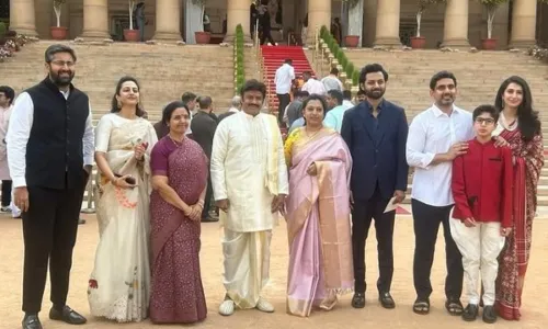 Balakrishna :  పంచెకట్టులో పద్మభూషణ్ కు కదిలిన బాలయ్య Balakrishna :  పంచెకట్టులో పద్మభూషణ్ కు కదిలిన బాలయ్య