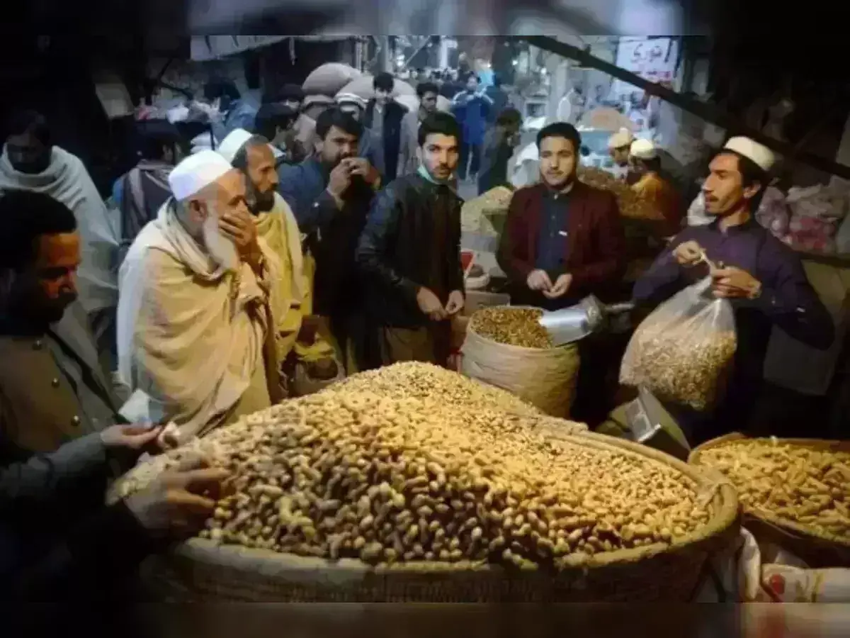 Pakistan Inflation: భారత్ దెబ్బకు మరింత ఆర్థిక సంక్షోభంతో  పడ్డ శత్రుదేశం Pakistan Inflation: భారత్ దెబ్బకు మరింత ఆర్థిక సంక్షోభంతో  పడ్డ శత్రుదేశం