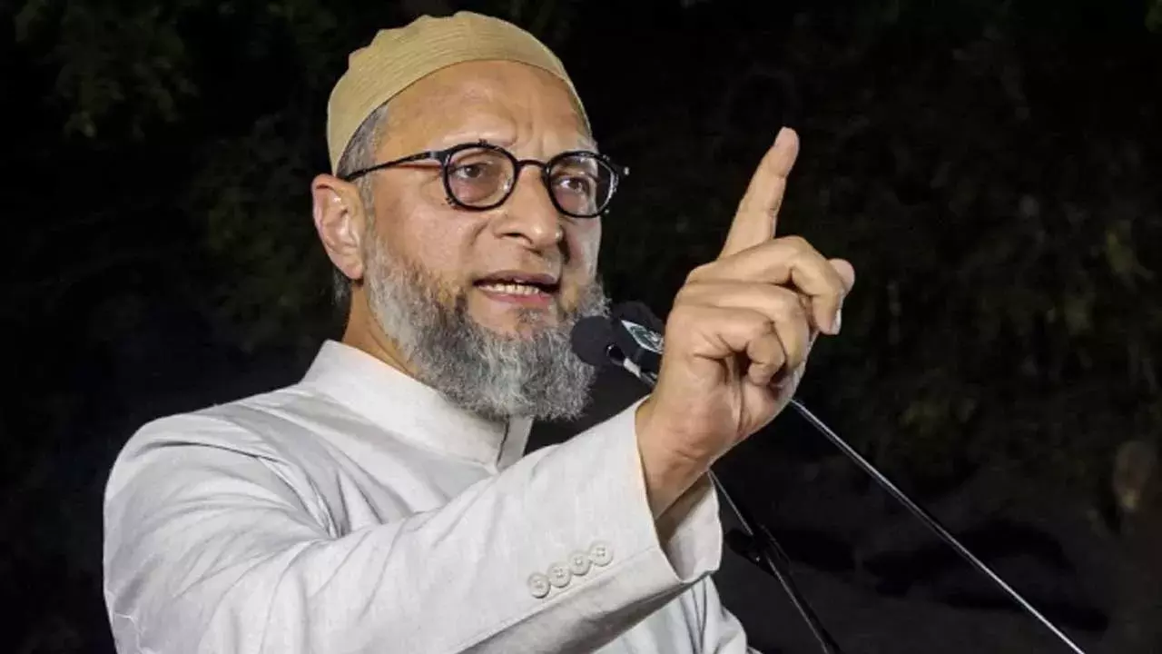 Owaisi Asaduddin : భారత్ వెంట్రుకను కూడా పాక్ పీకలేదు.. ఒవైసీ ఆగ్రహం