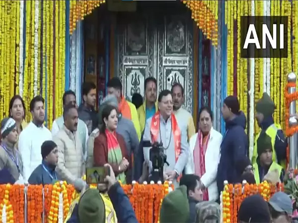 Kedarnath: తెరచుకున్న కేదార్నాథ్ ఆలయం తలుపులు Kedarnath: తెరచుకున్న కేదార్నాథ్ ఆలయం తలుపులు