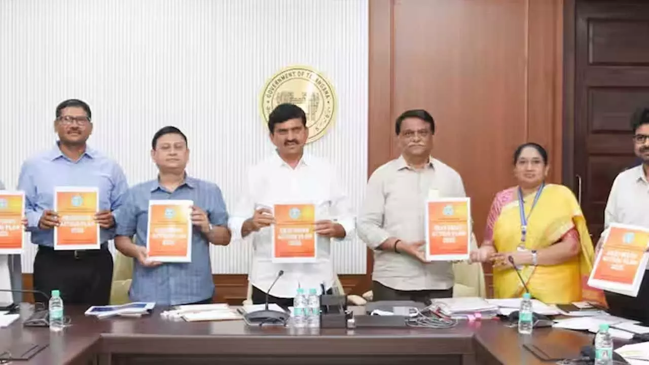 Minister Ponguleti : హీట్ వేవ్ యాక్షన్ ప్లాన్ కావాలె : మంత్రి పొంగులేటి Minister Ponguleti : హీట్ వేవ్ యాక్షన్ ప్లాన్ కావాలె : మంత్రి పొంగులేటి