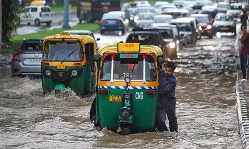 Delhi Heavy Rains : ఢిల్లీని ముంచెత్తిన వాన Delhi Heavy Rains : ఢిల్లీని ముంచెత్తిన వాన