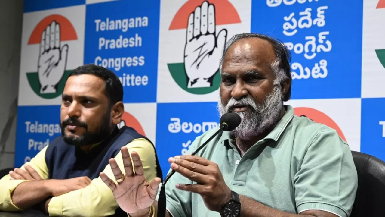 Congress Leader Jagga Reddy: ఇంటింటికి వెళ్లి కులగణన సర్వే చేశాం : జగ్గారెడ్డి Congress Leader Jagga Reddy: ఇంటింటికి వెళ్లి కులగణన సర్వే చేశాం : జగ్గారెడ్డి