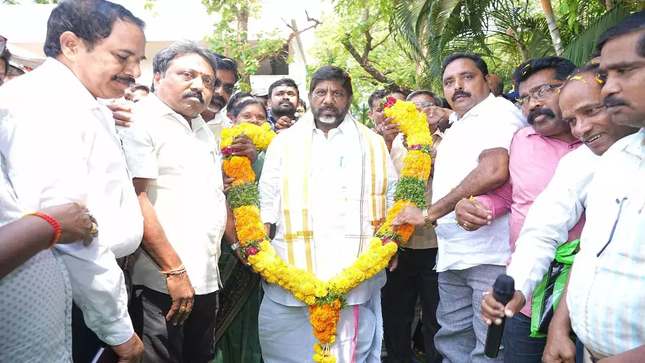 Bhatti Vikramarka : మా వల్లే కేంద్రం తలొగ్గింది : డిప్యూటీ సీఎం భట్టి విక్రమార్క Bhatti Vikramarka : మా వల్లే కేంద్రం తలొగ్గింది : డిప్యూటీ సీఎం భట్టి విక్రమార్క