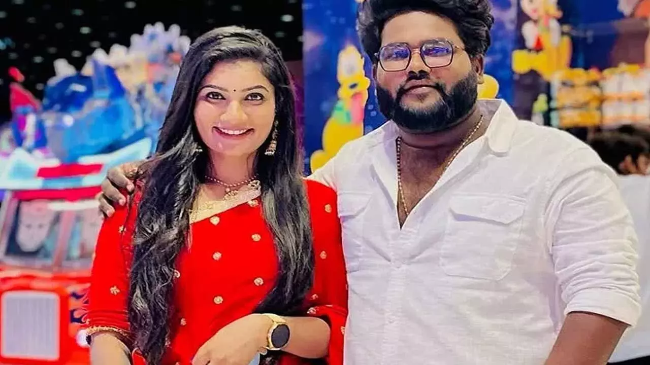 Folk Dancer Jaanu Liri : జాను లిరి, దిలీప్ పెళ్లి .. సంచలన ప్రకటన Folk Dancer Jaanu Liri : జాను లిరి, దిలీప్ పెళ్లి .. సంచలన ప్రకటన