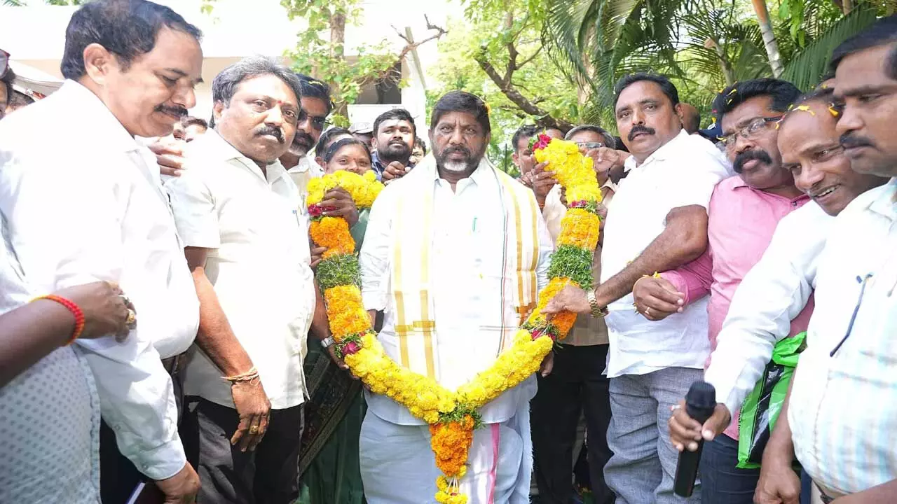 Bhatti Vikramarka : మా వల్లే కేంద్రం తలొగ్గింది : డిప్యూటీ సీఎం భట్టి విక్రమార్క Bhatti Vikramarka : మా వల్లే కేంద్రం తలొగ్గింది : డిప్యూటీ సీఎం భట్టి విక్రమార్క