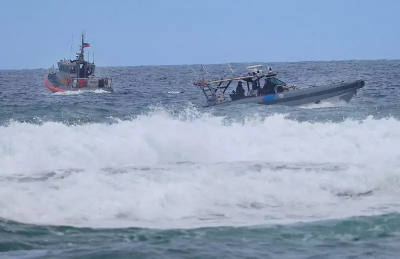 Boat Capsize: అమెరికాలో బోటు మునక.. Boat Capsize: అమెరికాలో బోటు మునక..