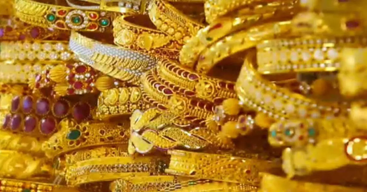 GOLD: పాక్పై భారత్ దాడి.. పెరిగిన బంగారం ధర GOLD: పాక్పై భారత్ దాడి.. పెరిగిన బంగారం ధర