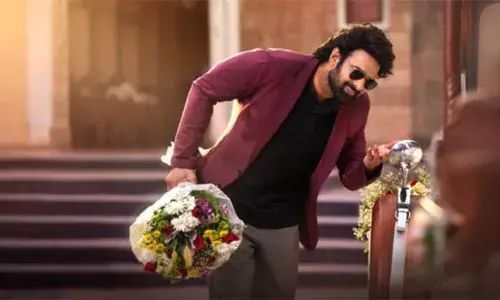 Prabhas :  ప్రభాస్ రాజా సాబ్ టీజర్ ఈ నెలలో లేదా..? Prabhas :  ప్రభాస్ రాజా సాబ్ టీజర్ ఈ నెలలో లేదా..?