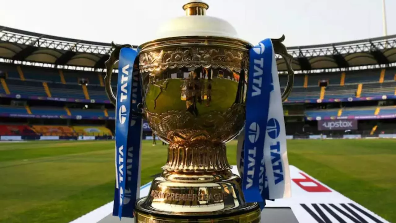 IPL: బీసీసీఐ కీలక నిర్ణయం.. ఐపీఎల్ నిరవధిక వాయిదా IPL: బీసీసీఐ కీలక నిర్ణయం.. ఐపీఎల్ నిరవధిక వాయిదా