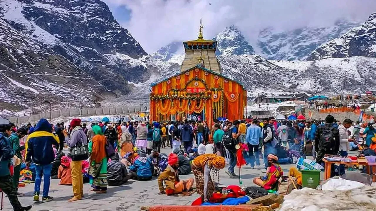Char Dham Yatra: ఛార్ ధామ్ యాత్రకు బ్రేక్ Char Dham Yatra: ఛార్ ధామ్ యాత్రకు బ్రేక్