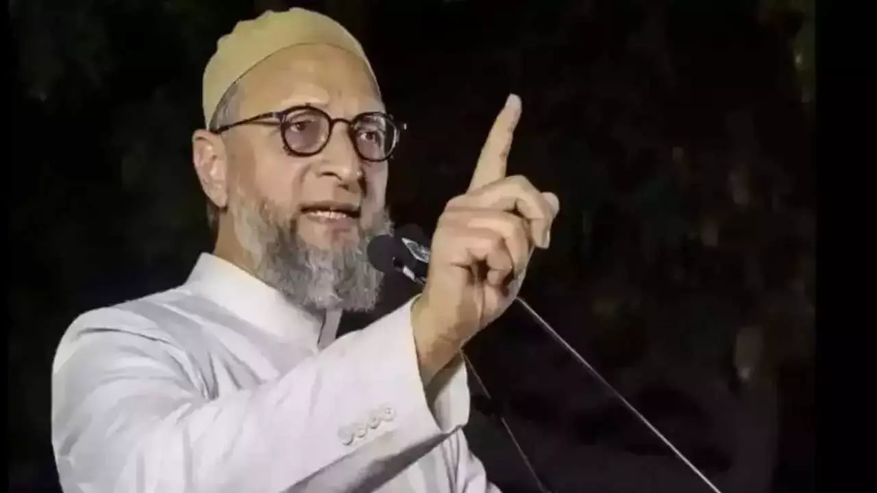 Asaduddin Owaisi : ఇస్లాం పేరుతో పాక్ మారణహోమం.. అసదుద్దీన్ హాట్ కామెంట్స్ Asaduddin Owaisi : ఇస్లాం పేరుతో పాక్ మారణహోమం.. అసదుద్దీన్ హాట్ కామెంట్స్