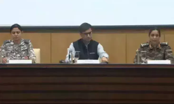 Colonel Sofia Qureshi: బోర్డ‌ర్ దిశ‌గా క‌దులుతున్న పాక్ సైనిక బ‌ల‌గాలు: