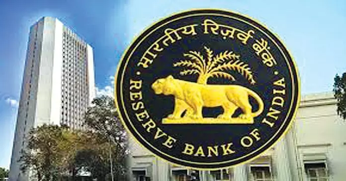 RBI: ఎస్బీఐ, జన స్మాల్ ఫైనాన్స్ బ్యాంకుపై జరిమానా RBI: ఎస్బీఐ, జన స్మాల్ ఫైనాన్స్ బ్యాంకుపై జరిమానా